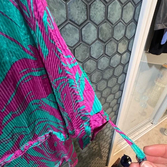 Zoa New York - Bloomingdale's Silk Blouse - Size Large - Picture 3 of 6